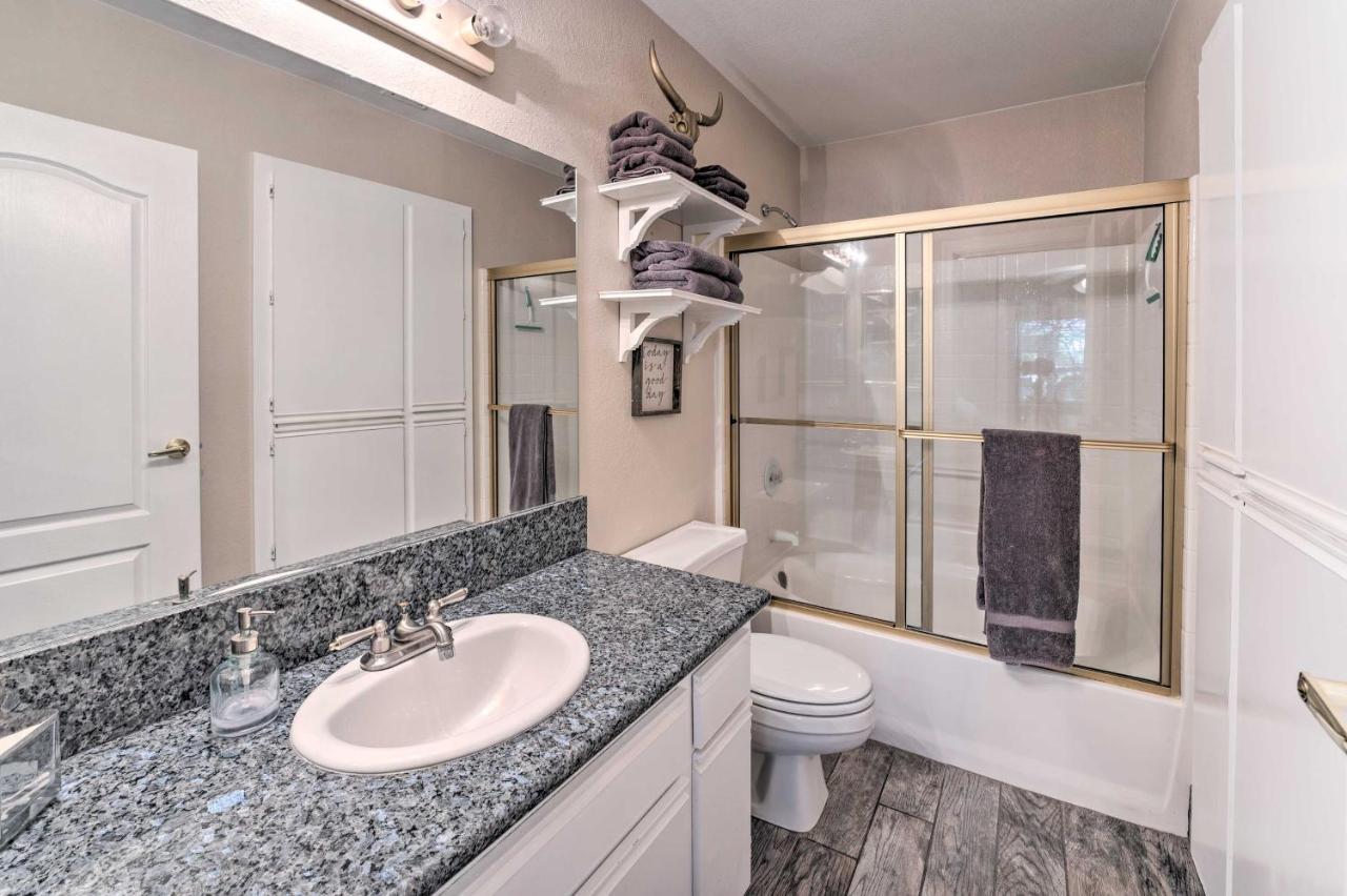 Lake Havasu Condo With Pool Access 1 Block To Beach 哈瓦苏湖城 外观 照片